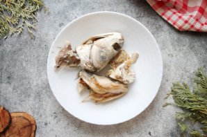 Уха из рыбных голов Уха из рыбных голов