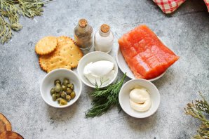 Закуска с лососем и каперсами Закуска с лососем и каперсами
