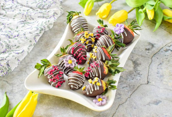 Клубника в бельгийском шоколаде Клубника в бельгийском шоколаде