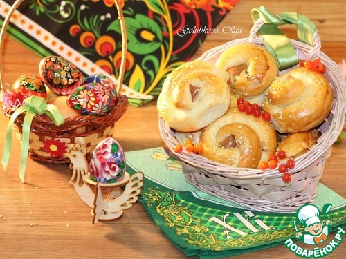 Сладкие пасхальные крученки с изюмом Сладкие пасхальные крученки с изюмом