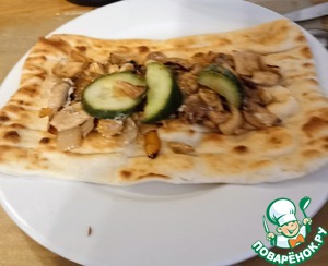 Грибная шаурма со свежими огурцами Грибная шаурма со свежими огурцами