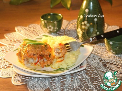 Минтай с зажаркой под соусом