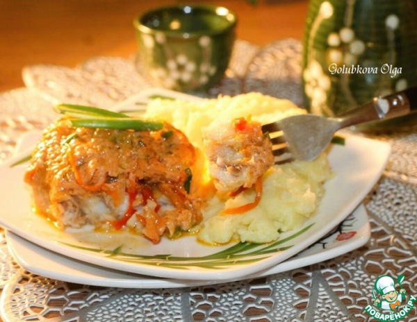 Минтай с зажаркой под соусом