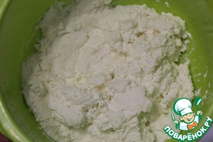 Творожная пасха с клубничным соусом