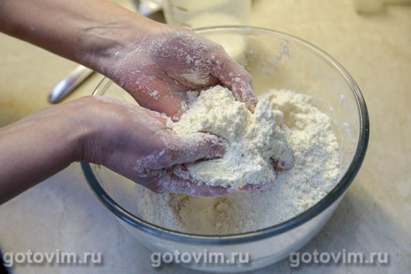 Свиная вырезка в тесте, запеченная со сладким перцем