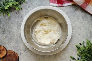 Творог с чесноком