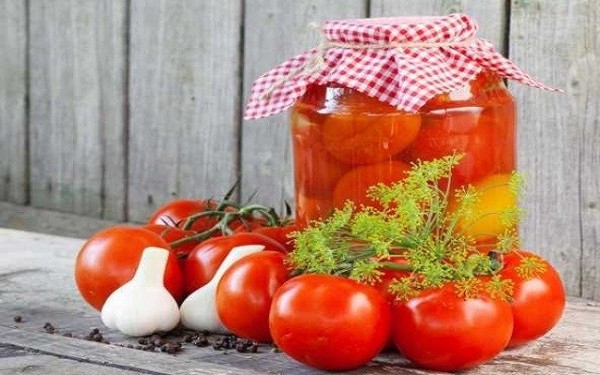 Рецепты маринованных помидоров на зиму в банках – пальчики оближешь
Рецепты маринованных помидоров на зиму в банках – пальчики оближешь