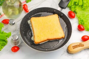 Тосты с ветчиной и сыром Тосты с ветчиной и сыром