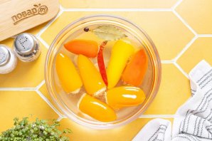 Маринованные мини-перцы с сыром