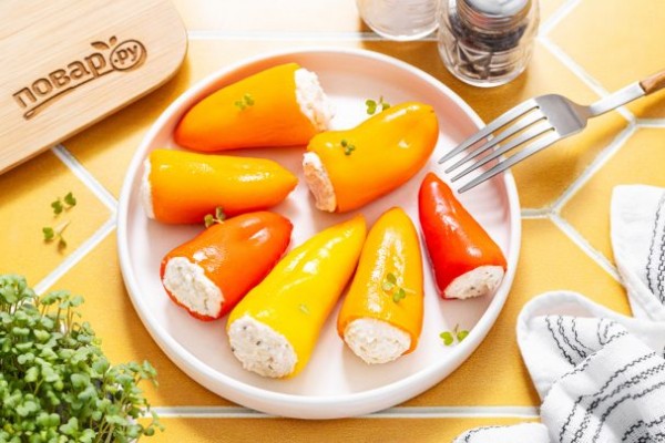 Маринованные мини-перцы с сыром