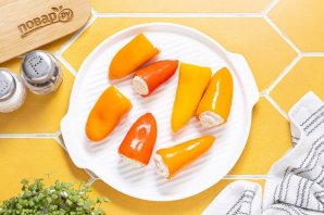 Маринованные мини-перцы с сыром