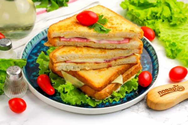 Тосты с ветчиной и сыром Тосты с ветчиной и сыром