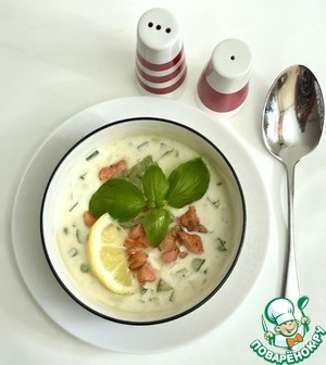 Холодный суп из цуккини и горошка