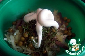 Салат с говяжьим сердцем и маринованными овощами Салат с говяжьим сердцем и маринованными овощами