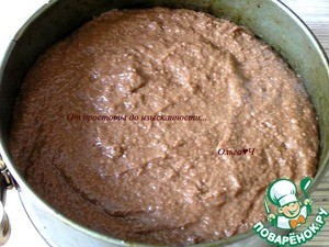 Шоколадный торт с ягодами