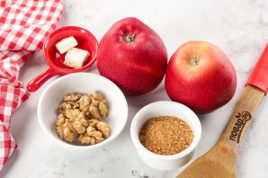 Печеные яблоки в микроволновке Печеные яблоки в микроволновке