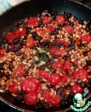Фасоль с помидорами и кедровыми орешками Фасоль с помидорами и кедровыми орешками