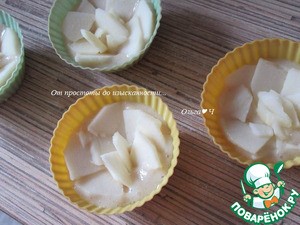 Слоёный манник с яблоками Слоёный манник с яблоками