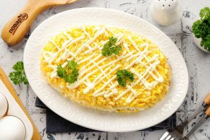 Салат с горбушей и сыром Салат с горбушей и сыром