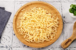 Салат с горбушей и сыром Салат с горбушей и сыром