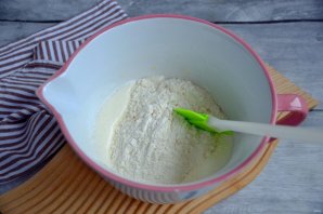 Сметанник со смородиной Сметанник со смородиной