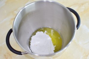 Меренговый рулет с вишней Меренговый рулет с вишней