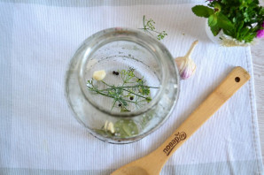 Маринованные огурцы и помидоры "Ассорти" Маринованные огурцы и помидоры "Ассорти"