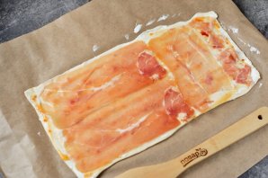 Канапе «Ёлочка» из слоеного теста Канапе «Ёлочка» из слоеного теста