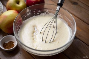 Заливной пирог на ряженке в духовке с яблоками Заливной пирог на ряженке в духовке с яблоками