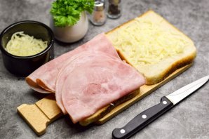 Сэндвич "Крок-мадам" Сэндвич "Крок-мадам"