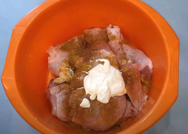 Курица в духовке кусочками — 6 самых вкусных рецептов
Курица в духовке кусочками — 6 самых вкусных рецептов