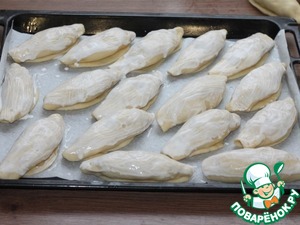 Пирожки из слоеного теста на кефире Пирожки из слоеного теста на кефире