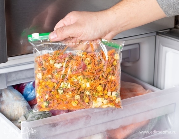 Стало известно, какие салаты можно заморозить и хранить месяцами Стало известно, какие салаты можно заморозить и хранить месяцами