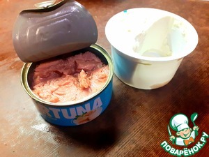 Слоеные "улитки" с тунцом Слоеные "улитки" с тунцом