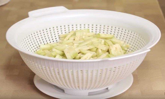 
Вкусный салат Загадка для гостей, просто объедение — попробуйте и удивите своих гостей	