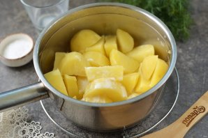 Ёлочки из картофельного пюре Ёлочки из картофельного пюре