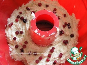 Миндальный кекс с брусникой