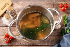 Салат "Цезарь" с креветками классический простой