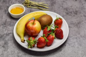 Фруктовое канапе с клубникой Фруктовое канапе с клубникой