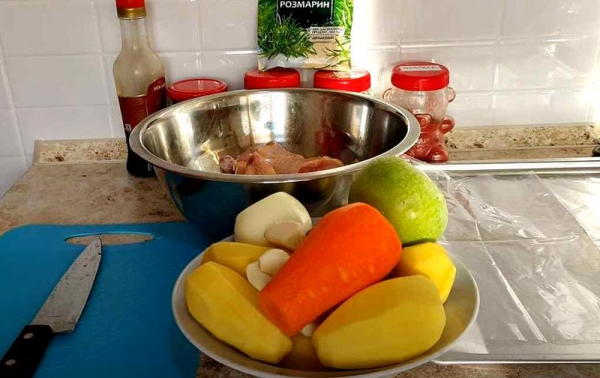 Курица в духовке кусочками — 6 самых вкусных рецептов
Курица в духовке кусочками — 6 самых вкусных рецептов