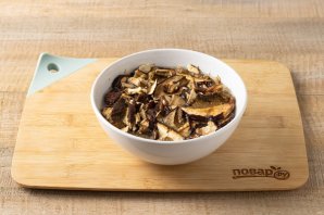 Грибной суп из сушеных грибов с перловкой Грибной суп из сушеных грибов с перловкой