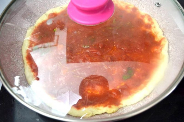 Пицца рецепт на сковороде в домашних условиях быстро и вкусно
Пицца рецепт на сковороде в домашних условиях быстро и вкусно