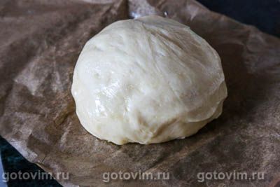 Кулич бриошь с изюмом Кулич бриошь с изюмом