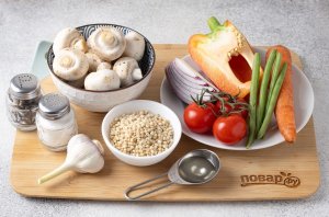 Сорго с грибами и овощами