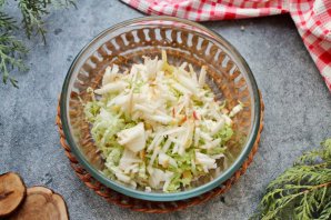 Салат "Гнездо глухаря" с пекинской капустой Салат "Гнездо глухаря" с пекинской капустой