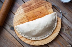 Кальцоне с ветчиной Кальцоне с ветчиной