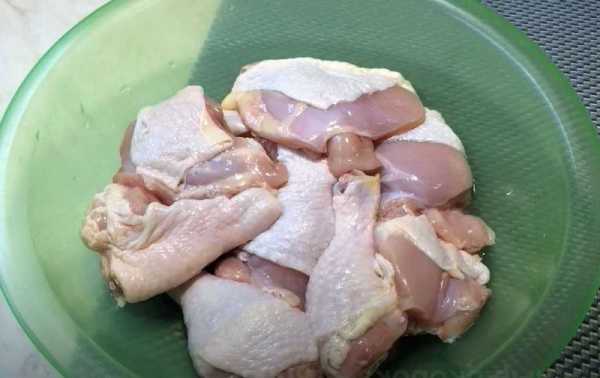 Курица в духовке кусочками — 6 самых вкусных рецептов
Курица в духовке кусочками — 6 самых вкусных рецептов