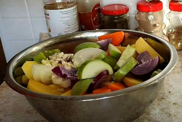 Курица в духовке кусочками — 6 самых вкусных рецептов
Курица в духовке кусочками — 6 самых вкусных рецептов