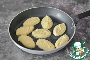 Оладьи из картофельного пюре с манкой