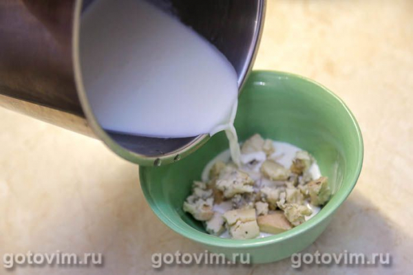 Куриные бедра с сырным соусом горгонзола и грецкими орехами Куриные бедра с сырным соусом горгонзола и грецкими орехами